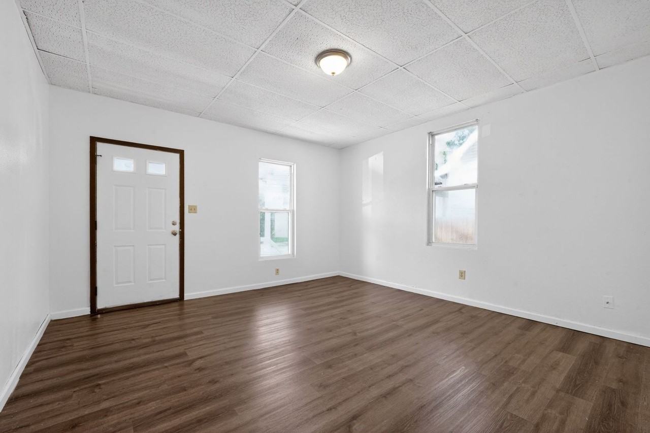 1111 1111 Ln Salle St - Photo 3 of 28