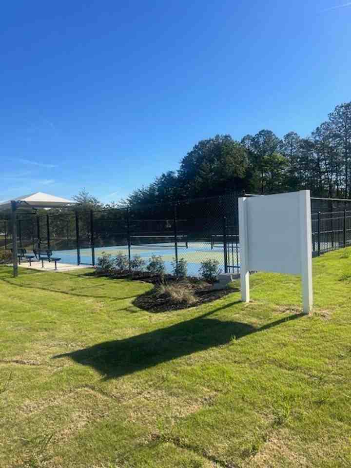 855 Ernest Ln - Photo 2 of 11