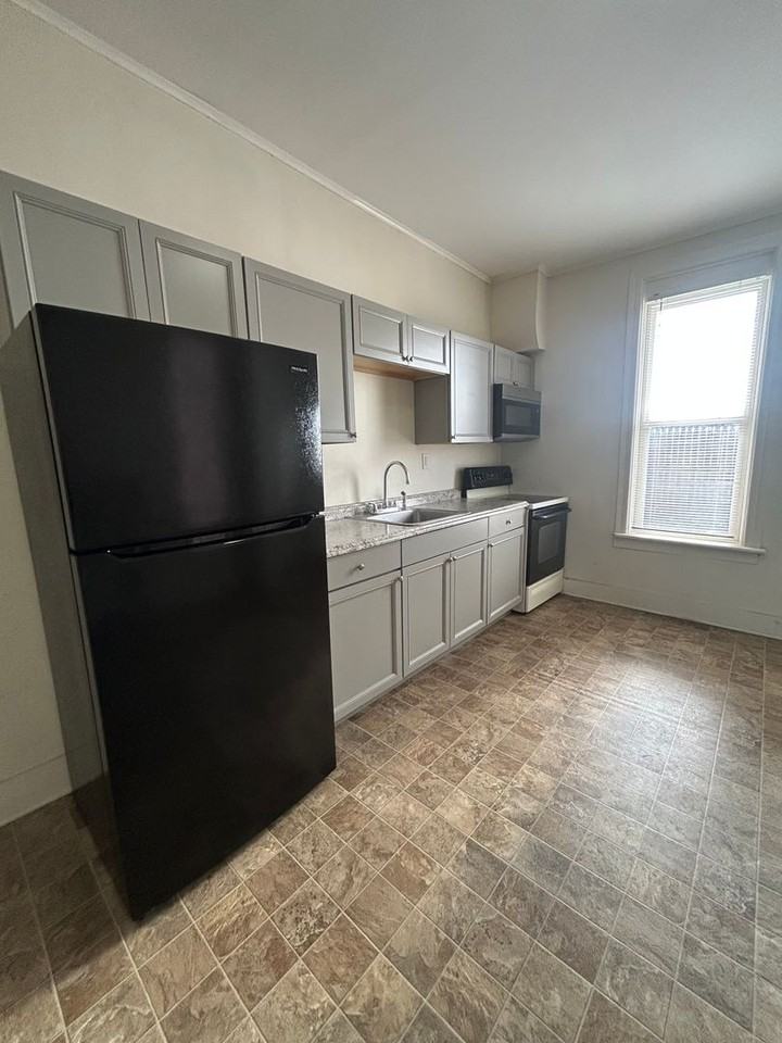 1841 N 4th St - Photo 7 of 16