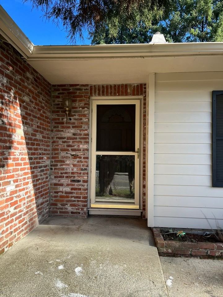 1440 Nw Saltzman Rd - Photo 4 of 37