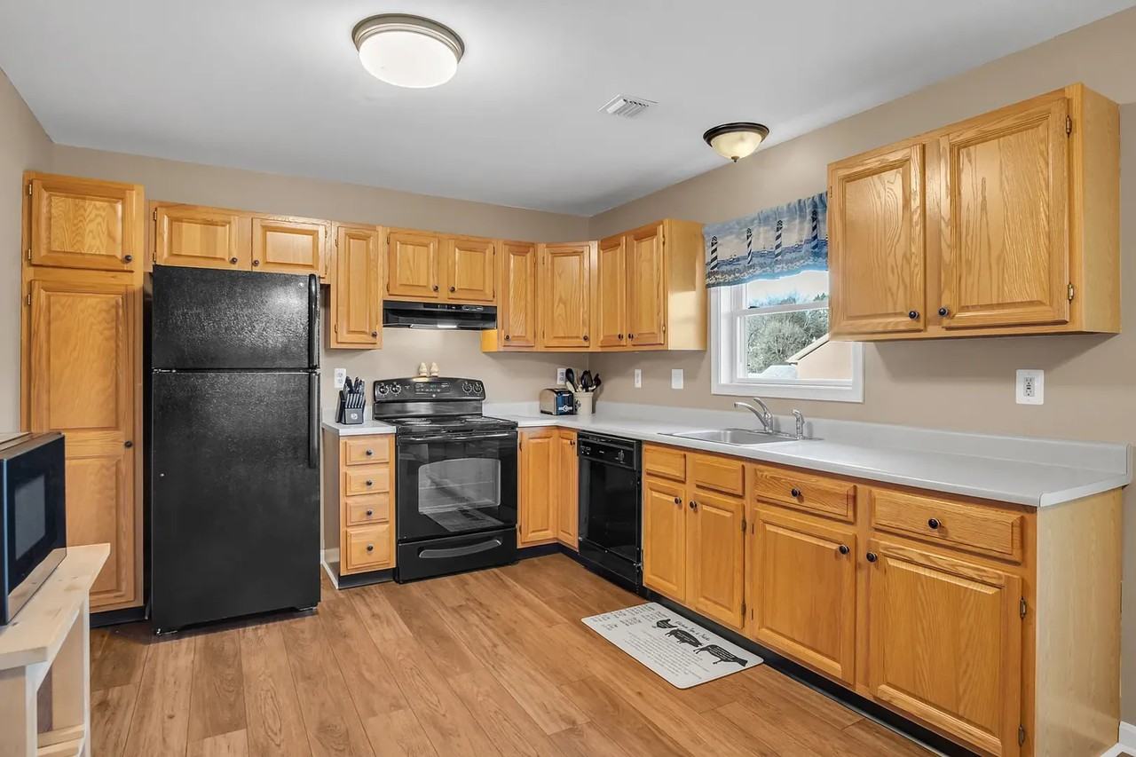 7214 Huntingdon St - Photo 3 of 23