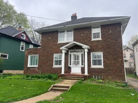 240 W Locust St - Photo 1 of 1