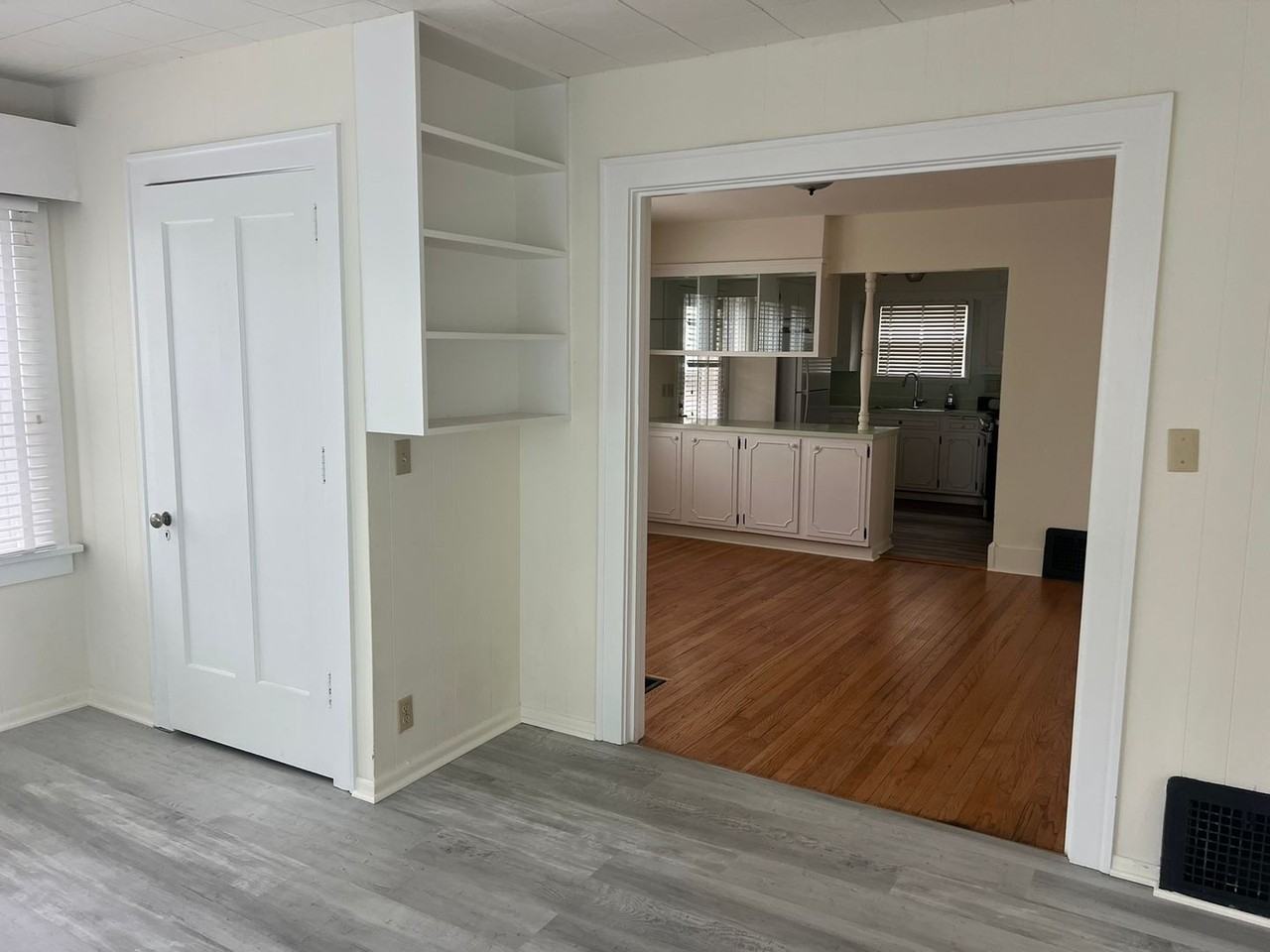 240 W Locust St - Photo 7 of 19