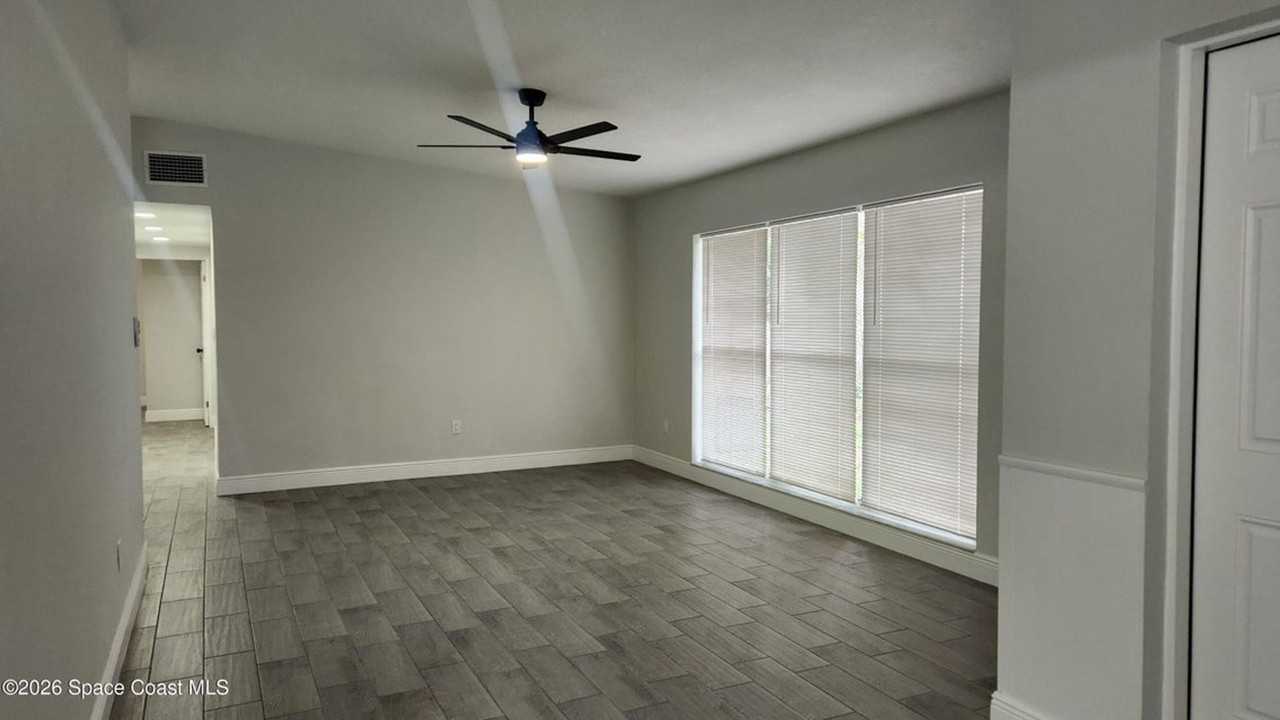 102 S Christmas Hill Rd - Photo 3 of 18