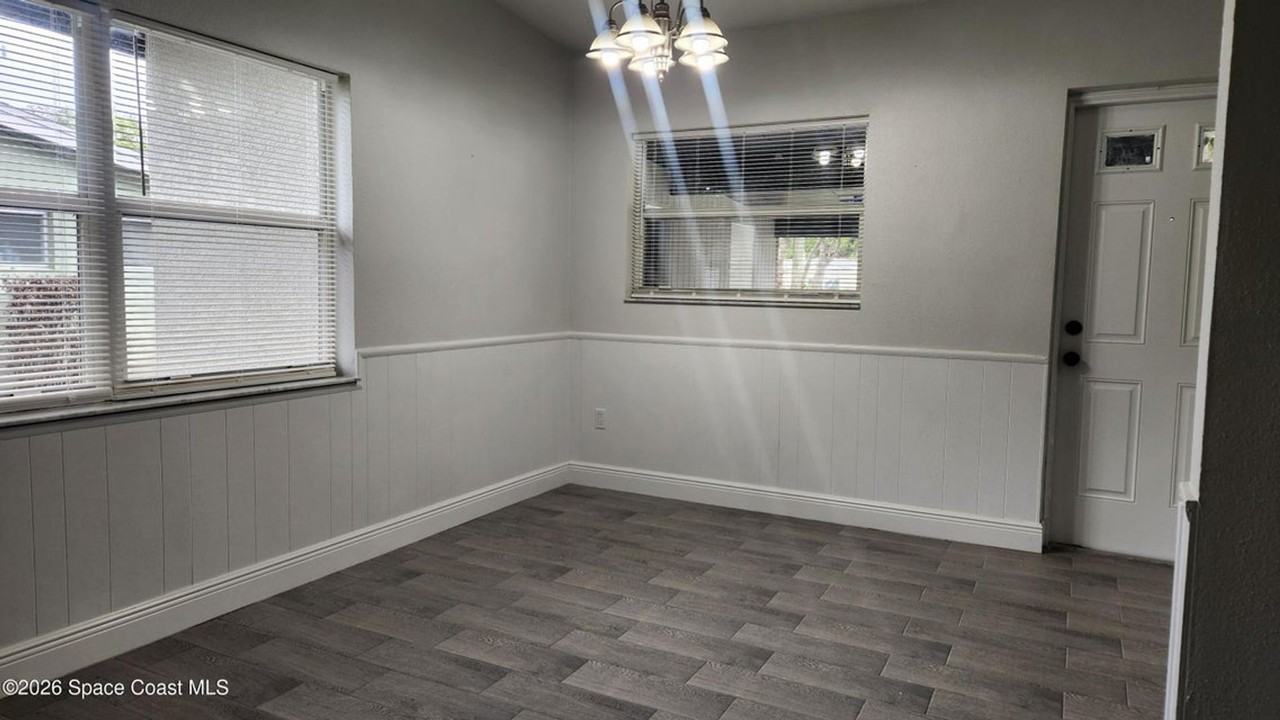 102 S Christmas Hill Rd - Photo 5 of 18