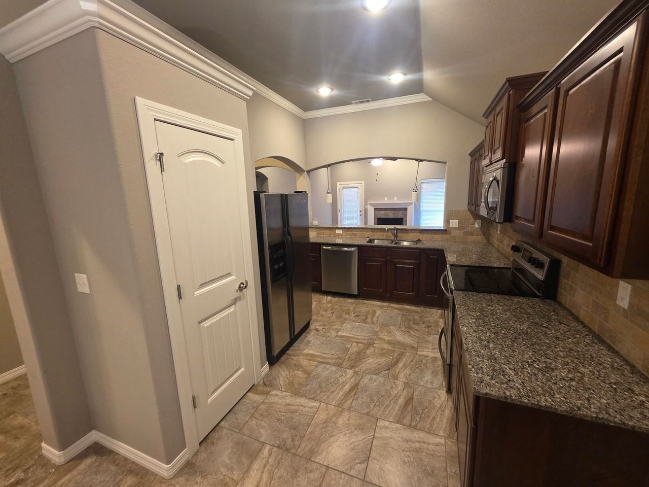 3527 W Weir Rd - Photo 6 of 17