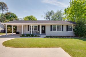 featured image of 215 Drake Ave Sw