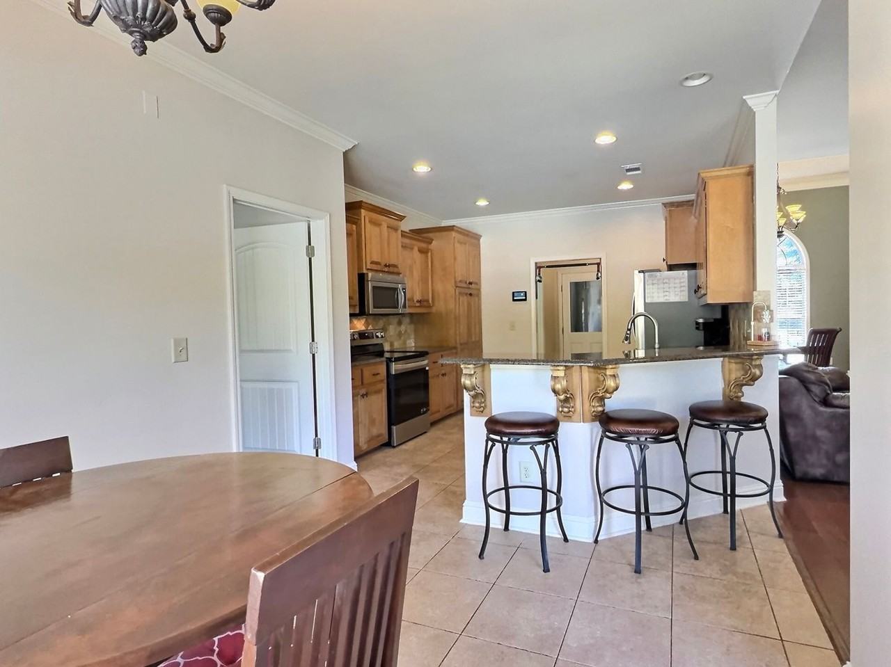 7443 Moonlight Dr - Photo 6 of 37