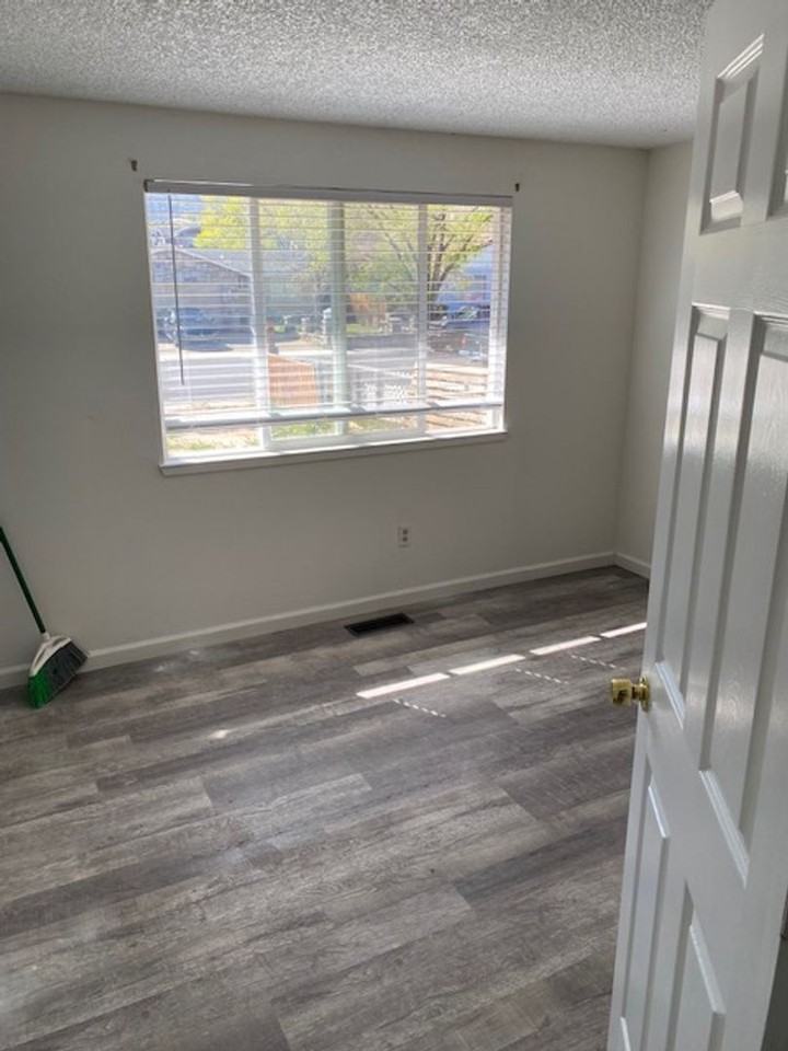 3481 Indian Dr - Photo 6 of 24