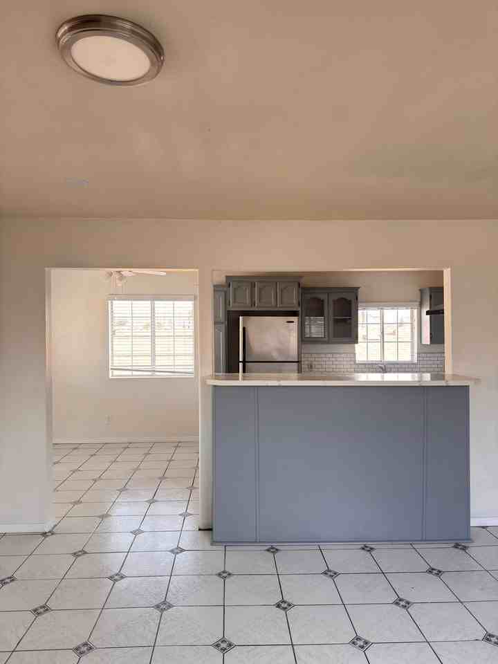 1060 McFarland Avenue, Wilmington CA 90744 - Photo 6 of 43