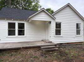 featured image of 703 Texas St