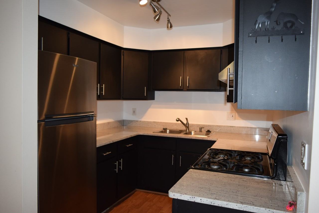 37373 Clubhouse Dr - Photo 2 of 19