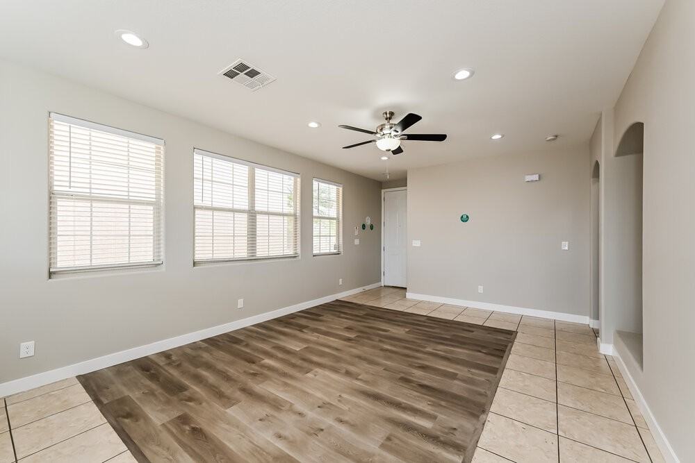 6725 Brick House Ave - Photo 3 of 15