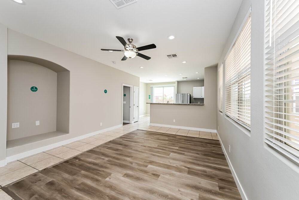 6725 Brick House Ave - Photo 4 of 15