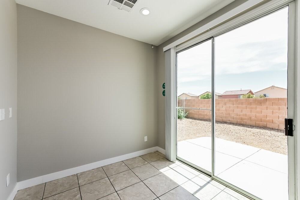 6725 Brick House Ave - Photo 5 of 15