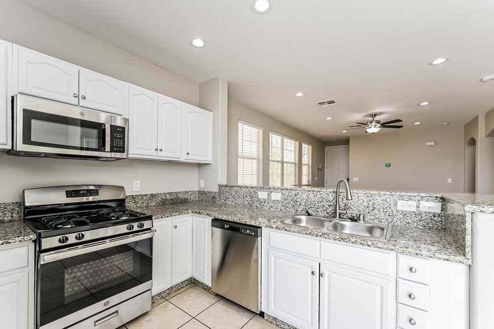 6725 Brick House Ave - Photo 7 of 15