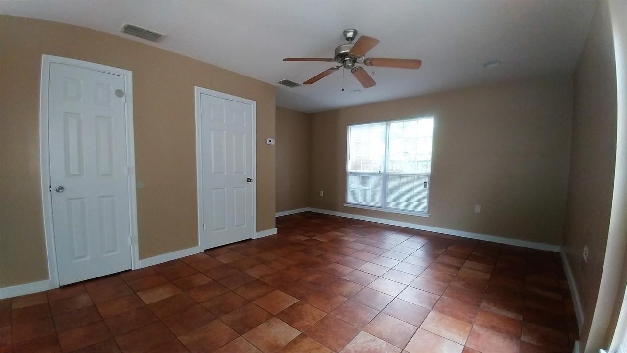 507 S Bonner Ave #D - Photo 5 of 16