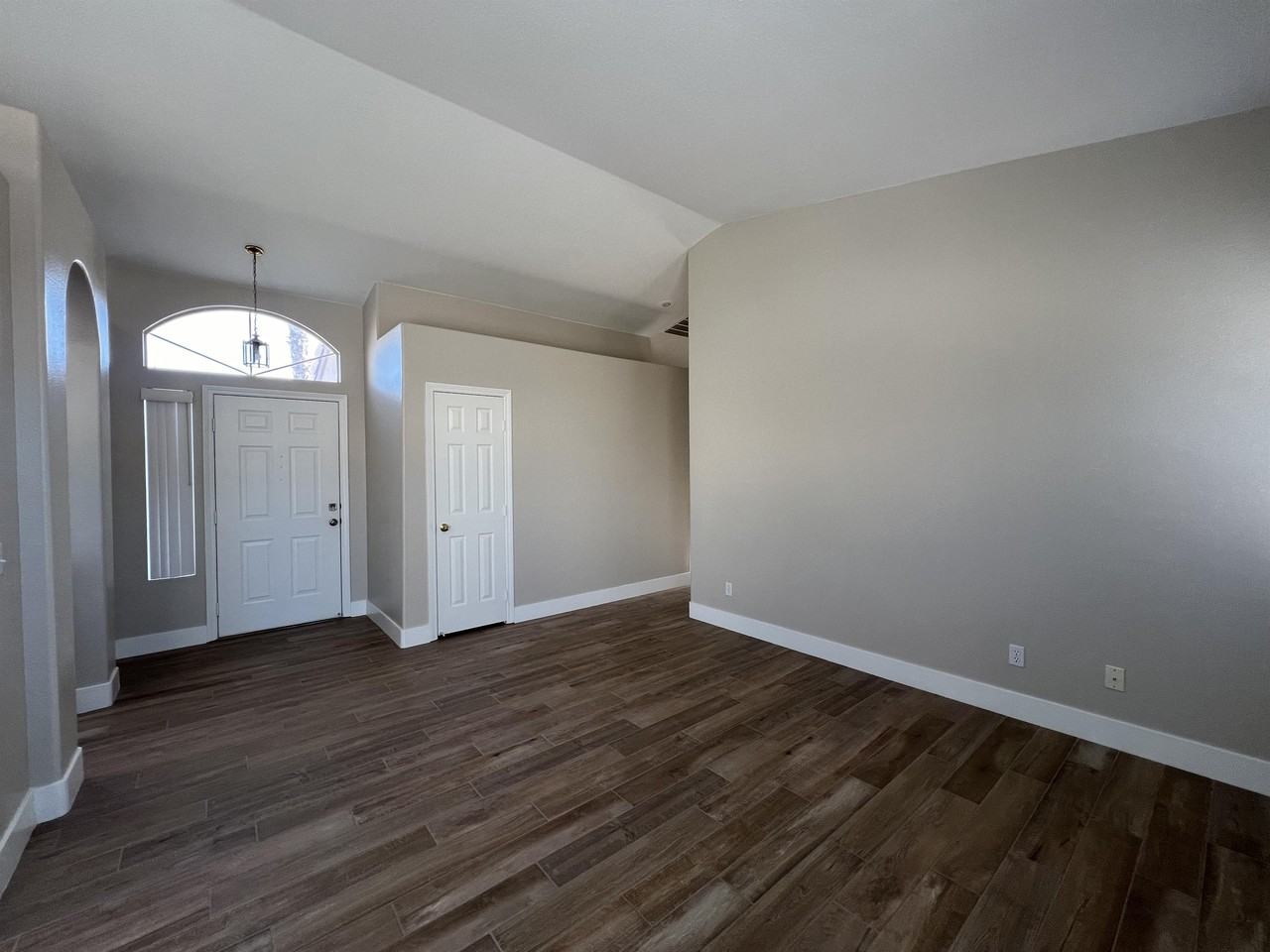 917 Ashford Way #1 - Photo 4 of 33