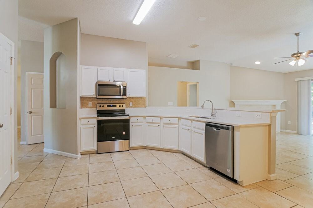 391 Meadowlark Ln - Photo 7 of 16