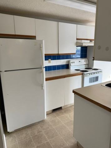 3 Bedroom Unit in Highland Green!!! - Photo 2 of 20