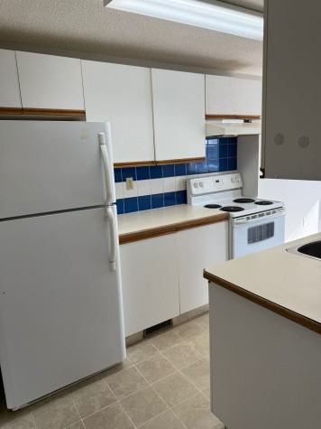 3 Bedroom Unit in Highland Green!!! - Photo 5 of 20