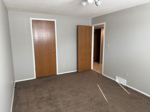 3 Bedroom Unit in Highland Green!!! - Photo 7 of 20