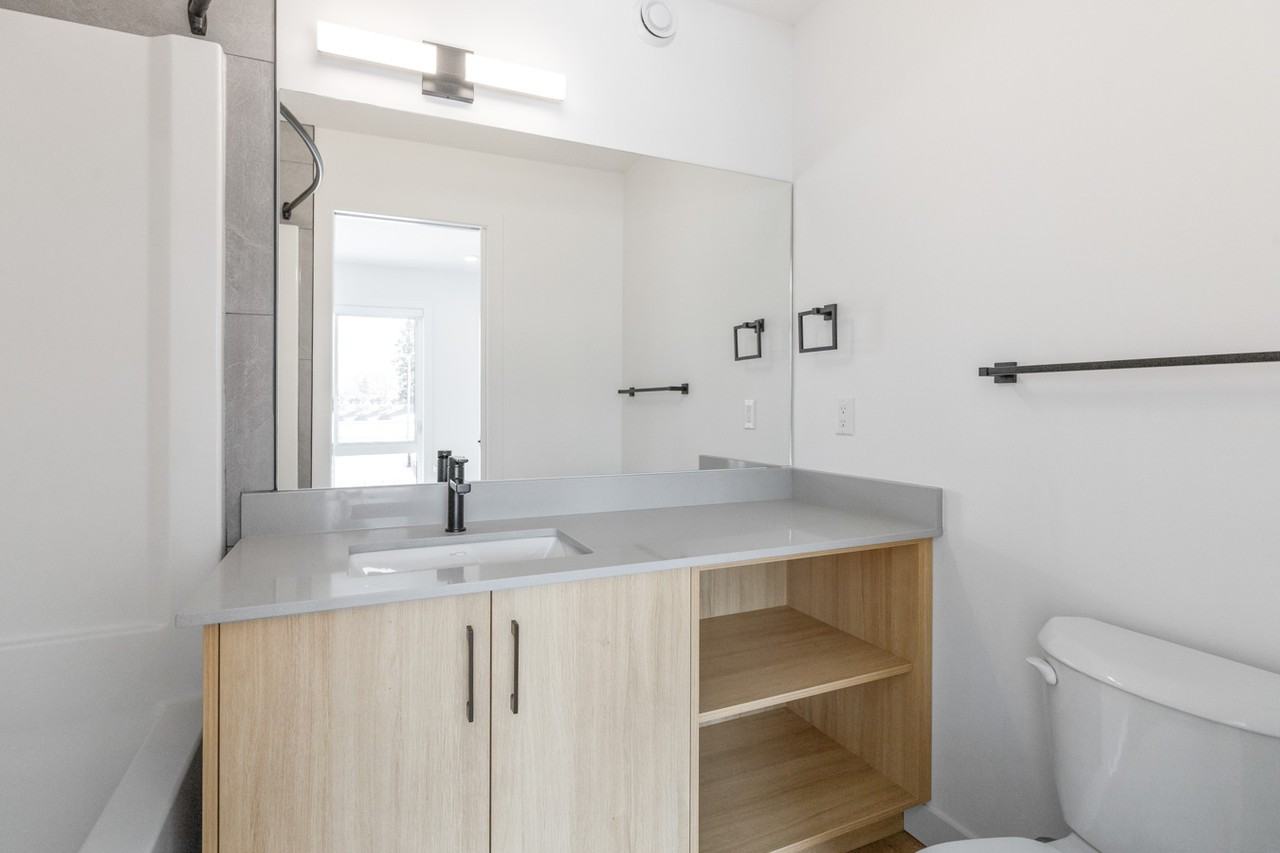 9813 153 St Nw Bsmt 4 - Photo 7 of 18