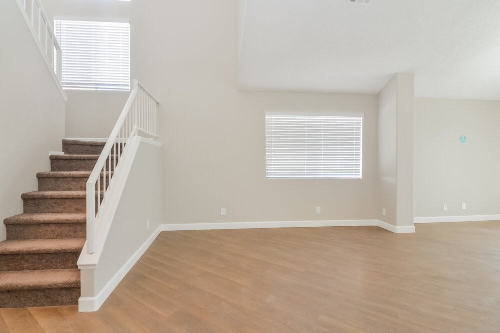 270 Westwind Rd - Photo 6 of 20