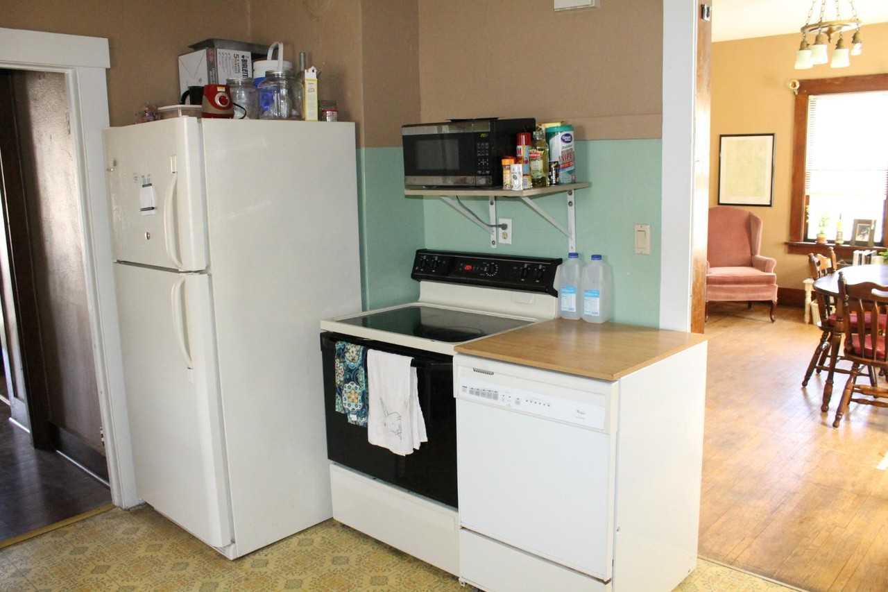 415 E Clark St - Photo 5 of 20