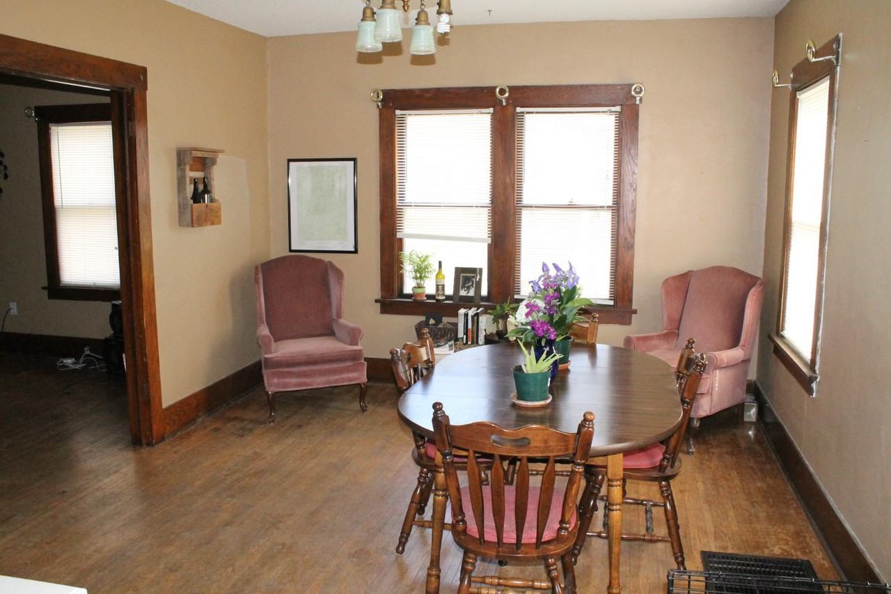 415 E Clark St - Photo 7 of 20