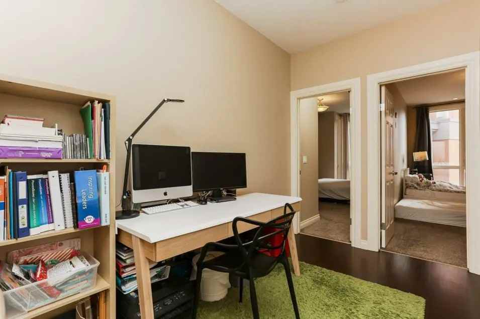 2 Bedroom 2.5 Bathroom by Kingsway - Photo 2 of 13