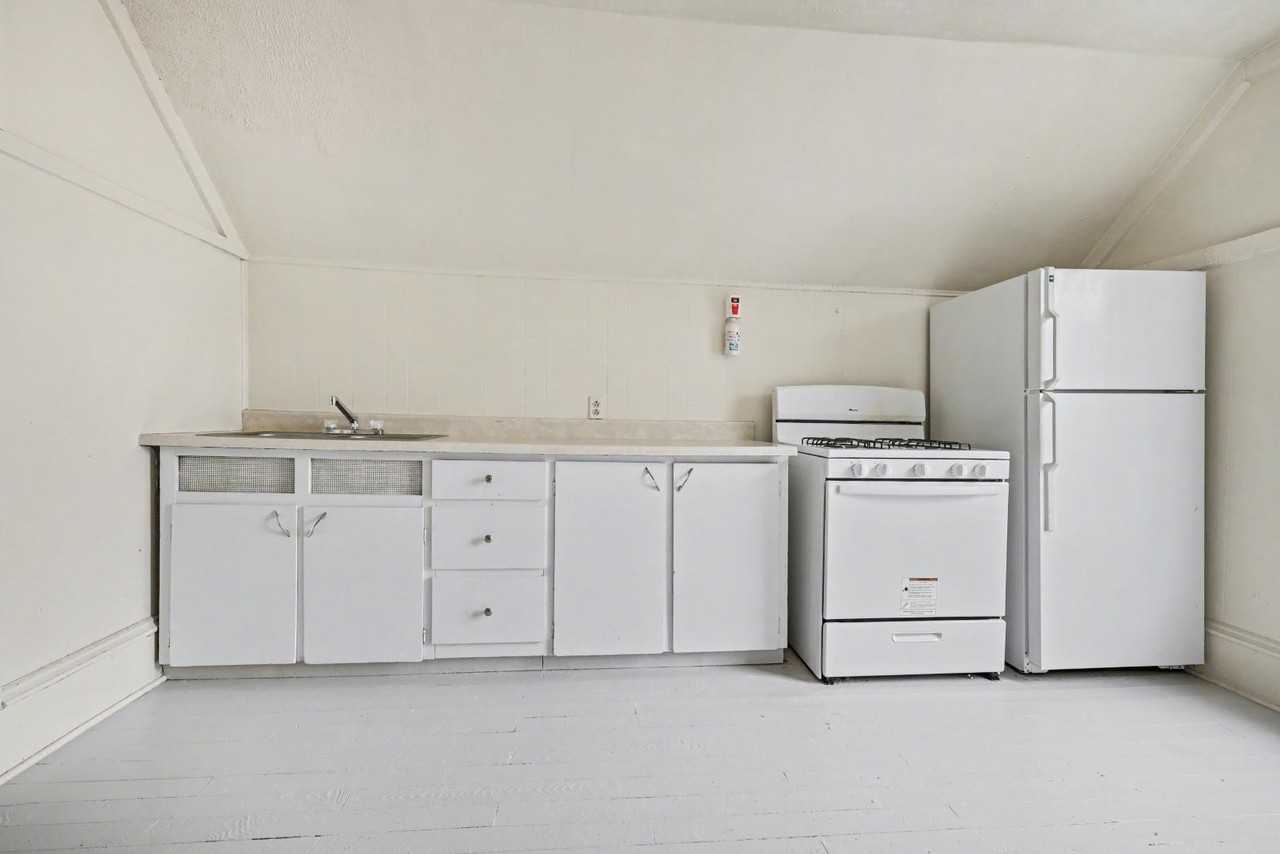 121 S Clay St - Photo 7 of 20