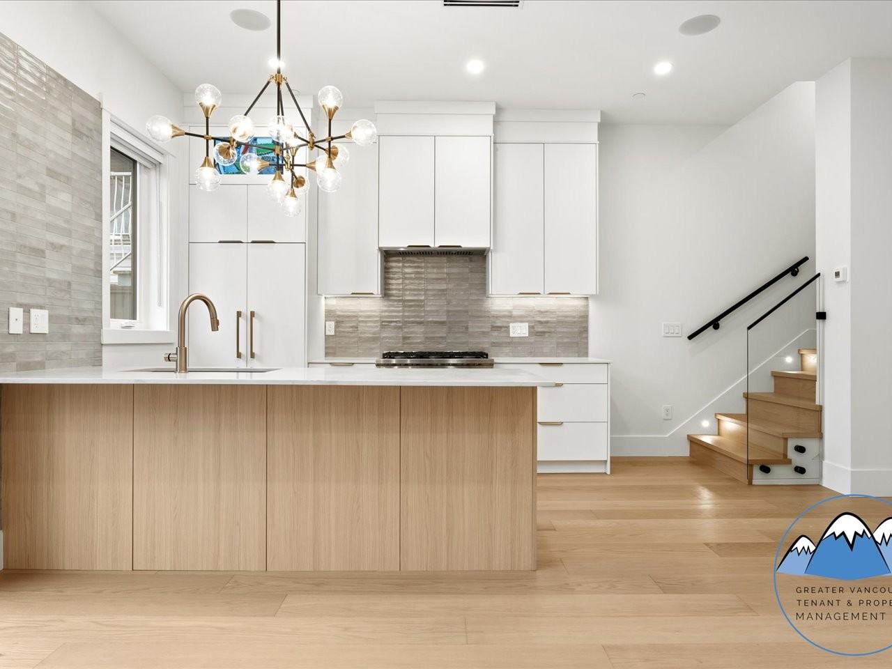 5883 Sophia Street 2 - Photo 5 of 29