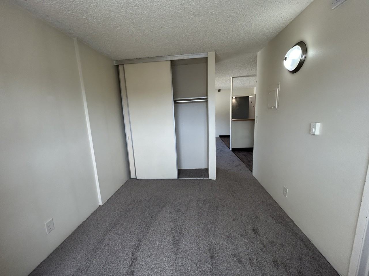 4131 11th Ave Ne #608 - Photo 6 of 24