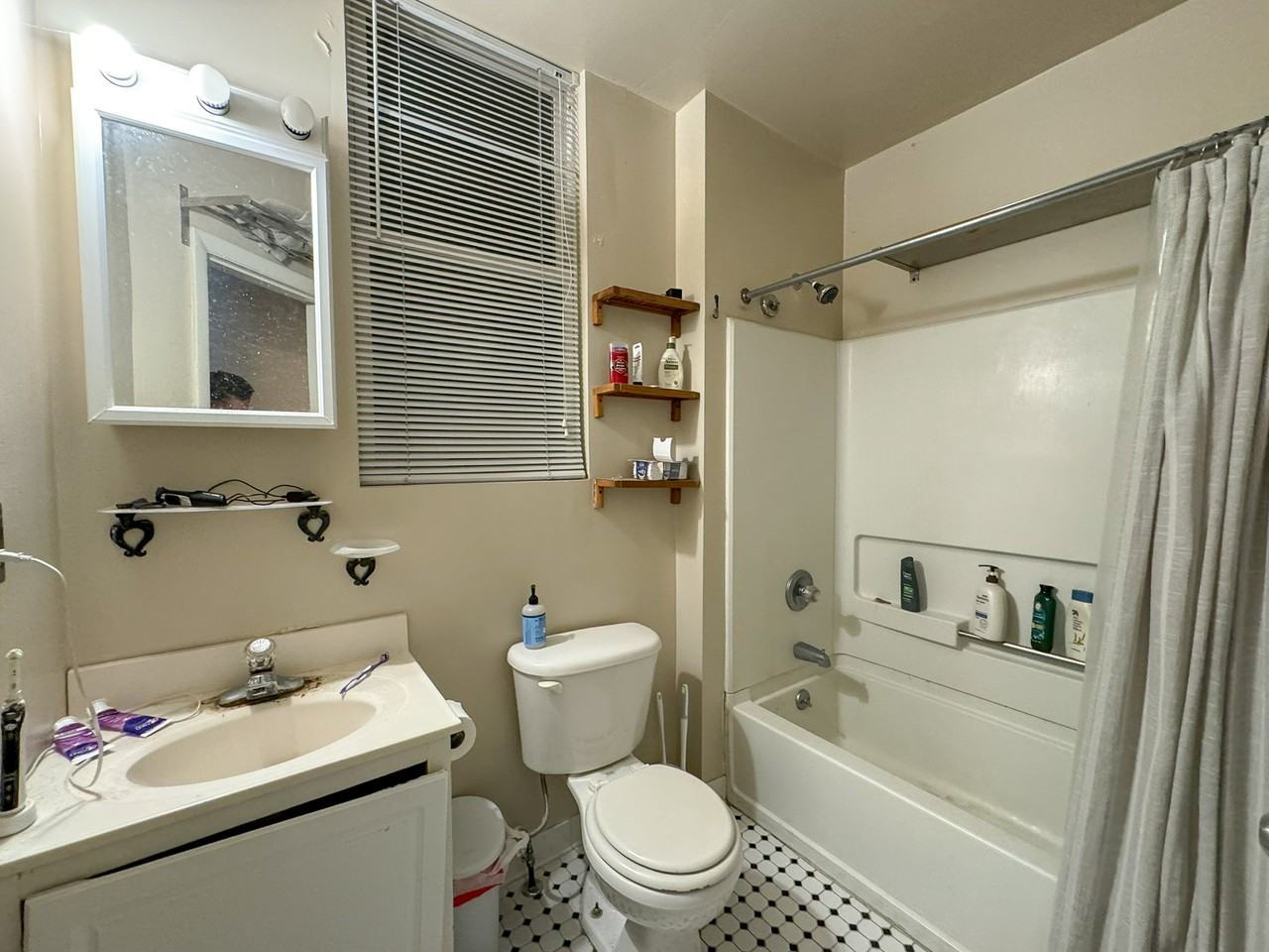1415 Chapin St Nw #1 - Photo 4 of 16