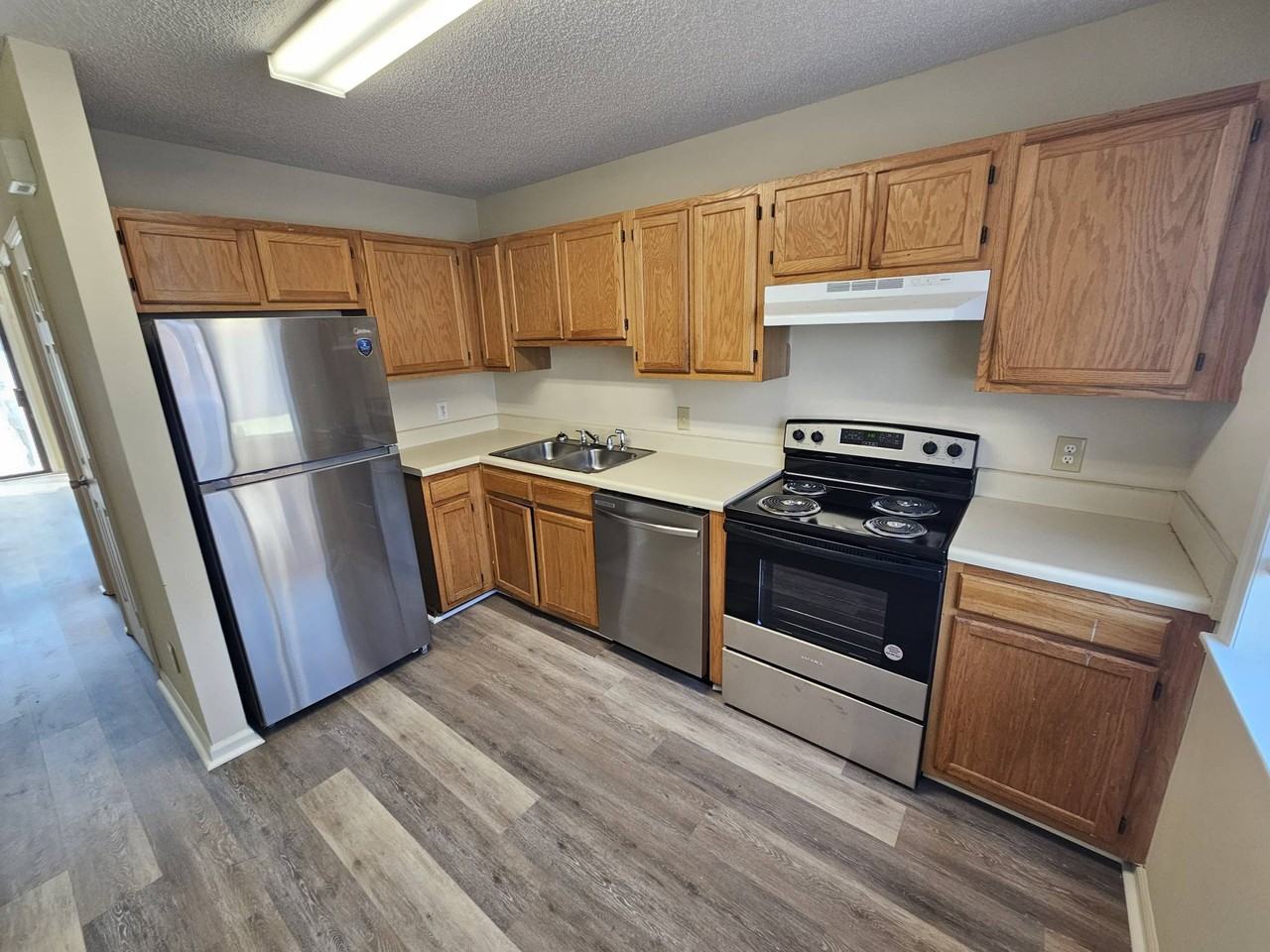 944 Glenn Street - C3units C1-C5 #C3 - Photo 4 of 8