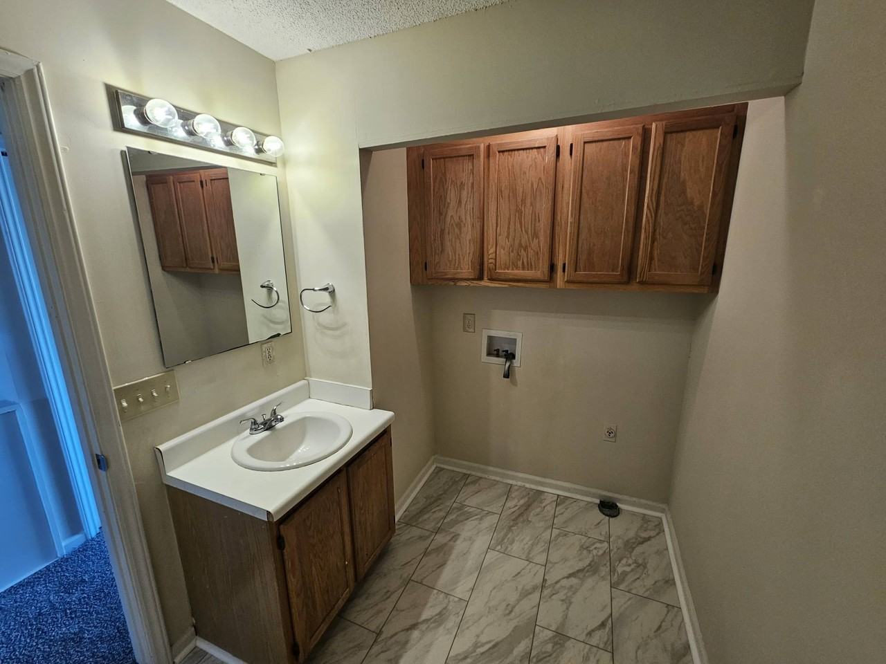 944 Glenn Street - C3units C1-C5 #C3 - Photo 5 of 8