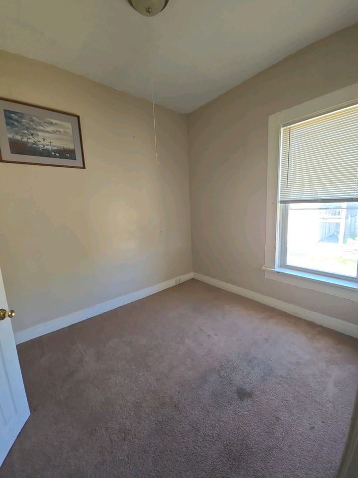600 W Rogers St #3 - Photo 6 of 8