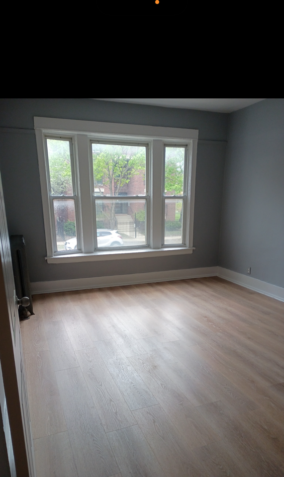 4545 S Calumet Ave #4545-1 - Photo 2 of 6