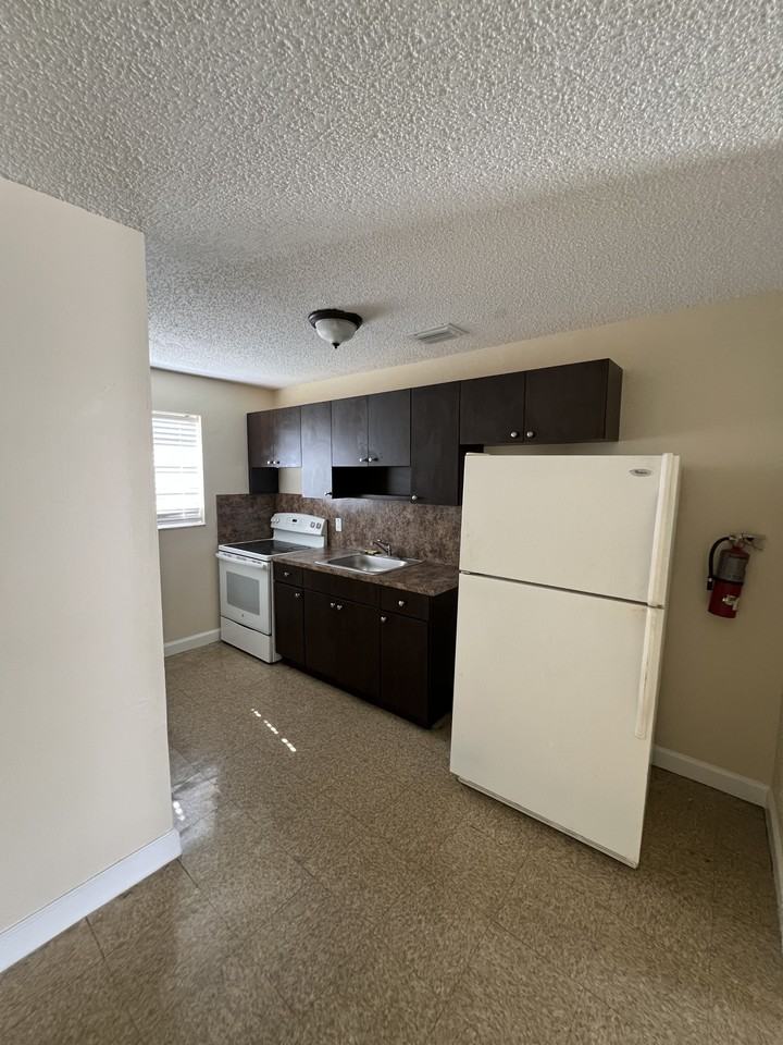 11611 Sw 215th St #11611 - Photo 2 of 3