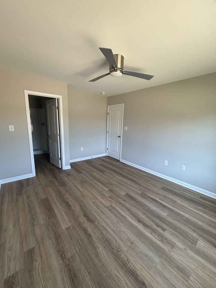 100 Bradfield Cir #1 - Photo 6 of 26