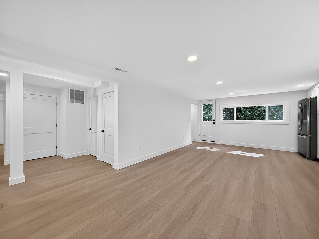 13337 30th Ave Ne #B - Photo 4 of 15