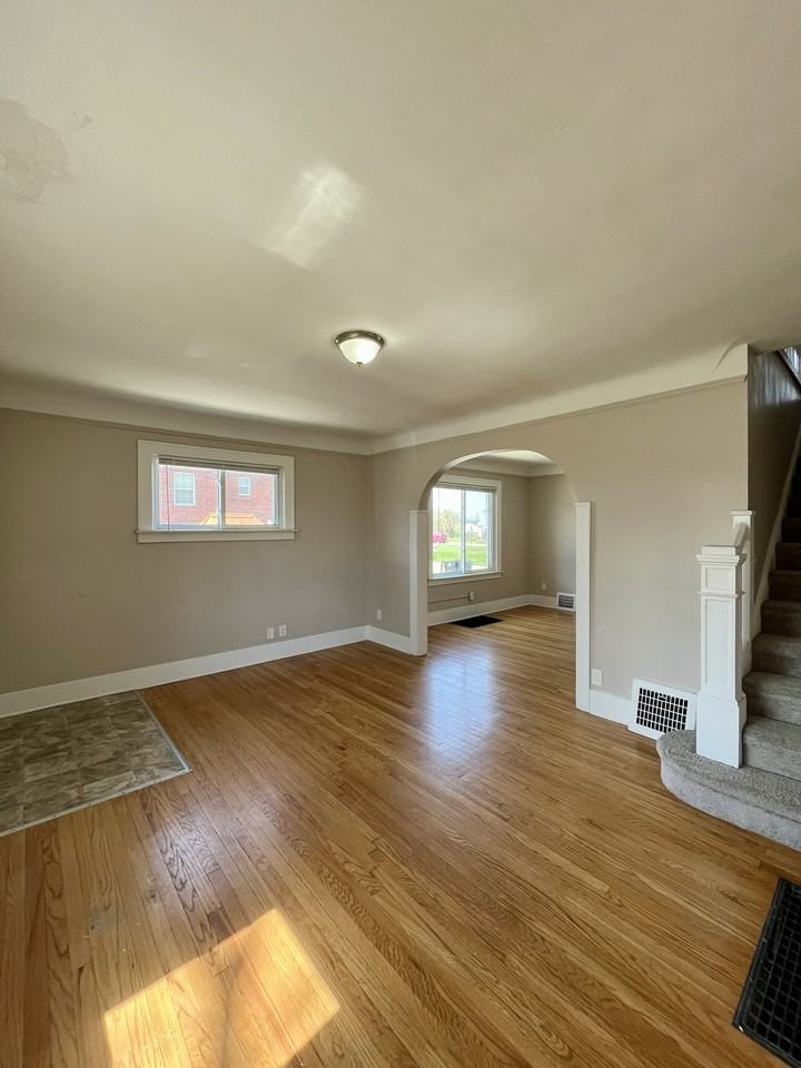 162 Labadie - 2 #2 - Photo 4 of 23