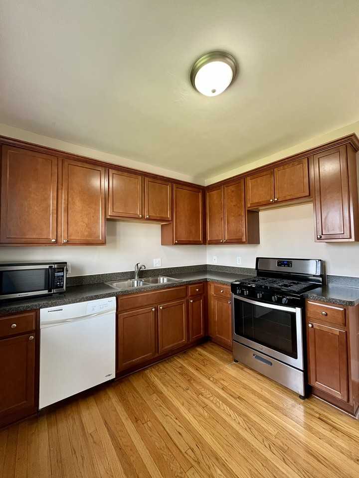 162 Labadie - 2 #2 - Photo 6 of 23