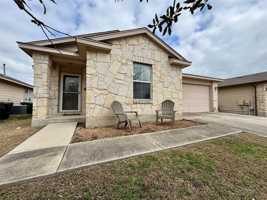 featured image of 371 Nottingham Loop