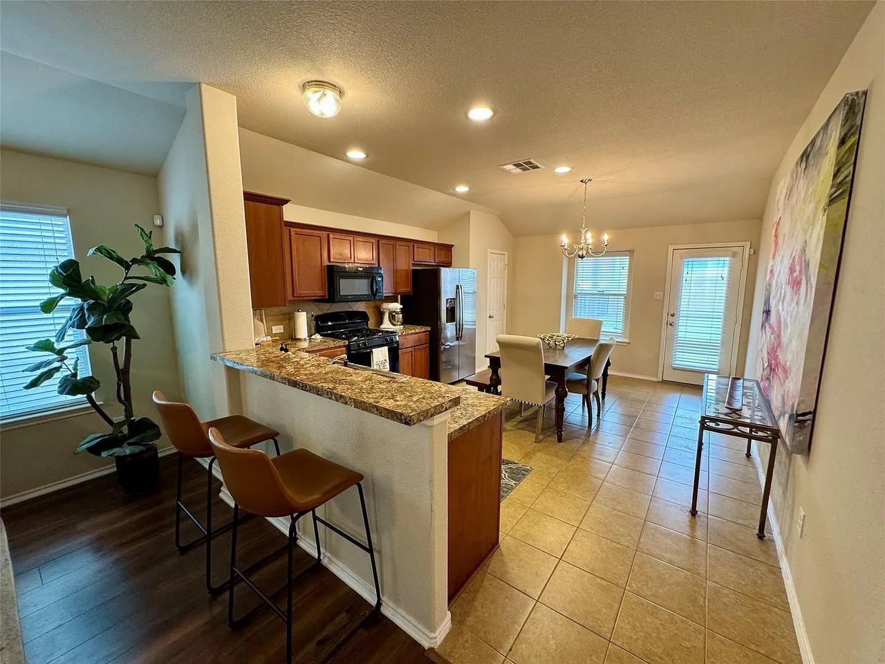 371 Nottingham Loop - Photo 4 of 24