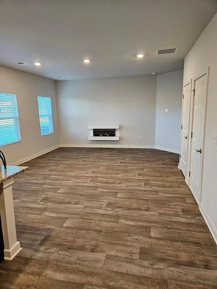 1205 Hibiscus Way - Photo 6 of 35