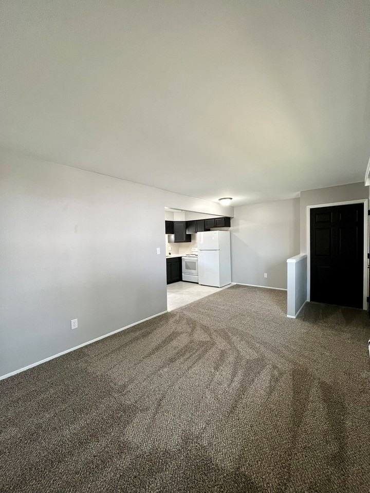 4059 Longtin Ave #1 - Photo 3 of 11