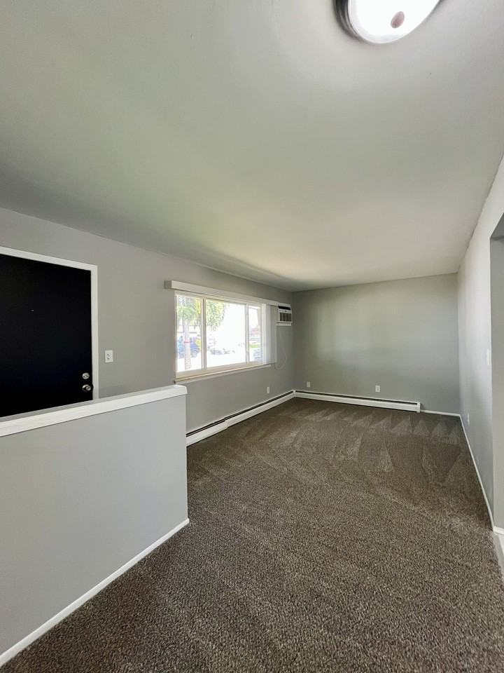 4059 Longtin Ave #1 - Photo 4 of 11