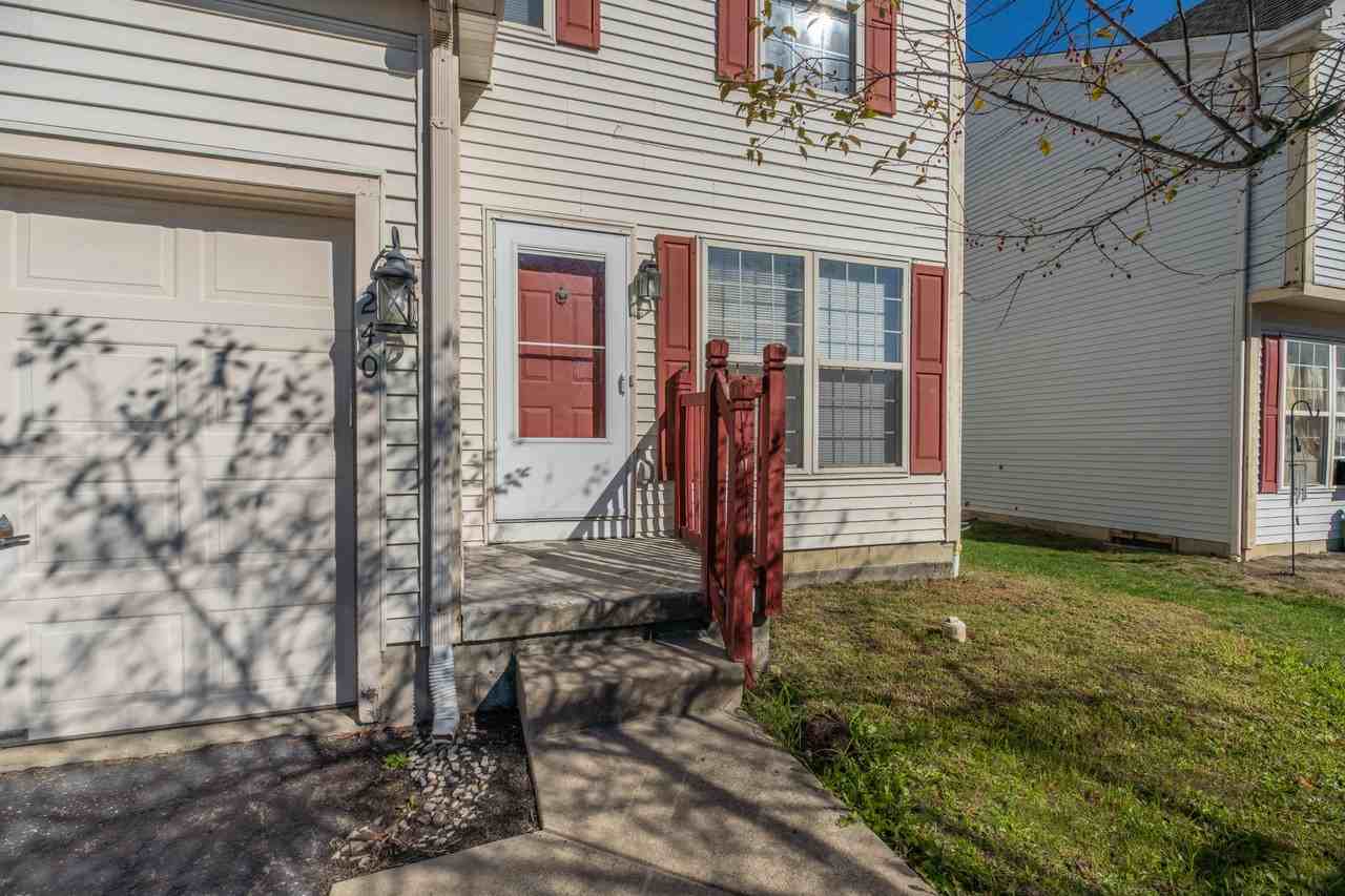 240 Richards Dr #1 - Photo 5 of 42